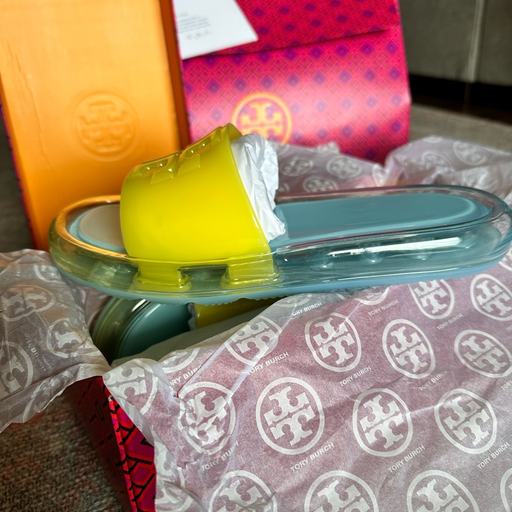 NWT Tory Burch Slides size 7 Jelly slides .